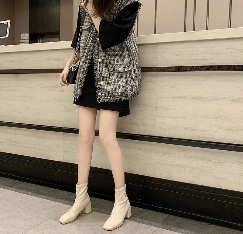 Square head booties for women, offering comfort and style all day long. Find the perfect pair for any occasion, versatil — photo 4