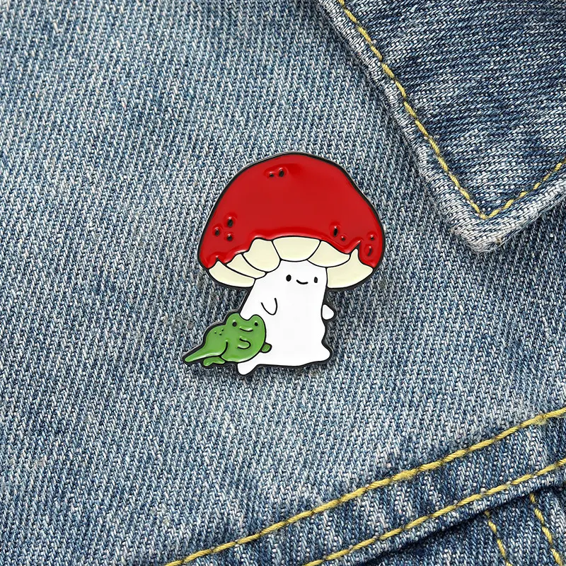 Mini Broche de Cogumelo Vermelho Liga Tinta Sapo Pin Crachá Cowboy. Adicione um toque divertido e estiloso ao seu visual com este broche único. — foto 8