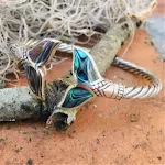 Pulseira de cauda de sereia ajustável, criativa e retrô para moda feminina, com cores vibrantes. Um acessório estiloso e original. — foto 7