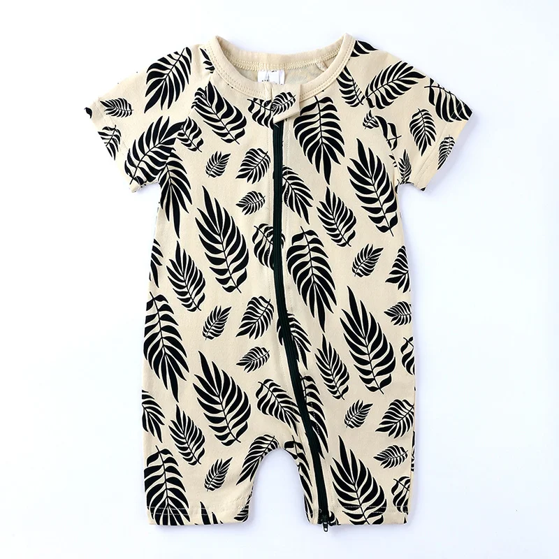 Macacão curto de verão para recém-nascido com mangas curtas, ideal para manter seu bebê fresco e confortável durante o verão. — foto 4
