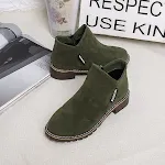 Botas nude com salto rústico e efeito frosted. Ideal para um visual elegante e moderno, combinando conforto e sofisticação em cada passo. — foto 3
