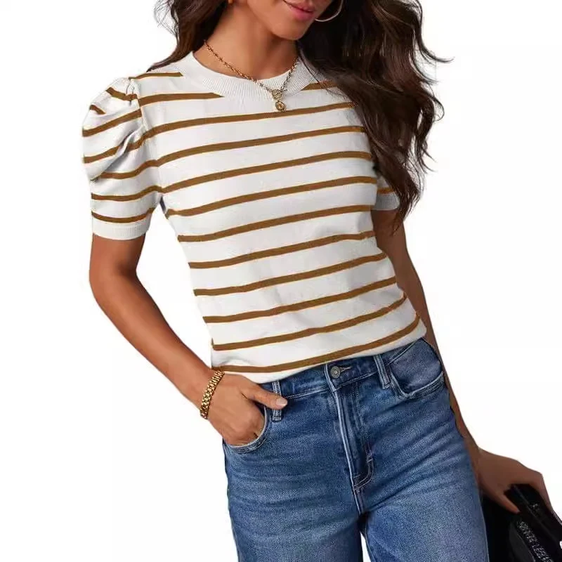 Dames gestreepte gebreide top met korte pofmouw Casual en comfortabel T-shirt Perfect voor dagelijks gebruik. Trendy damesmode voor zomerse outfits — foto 9