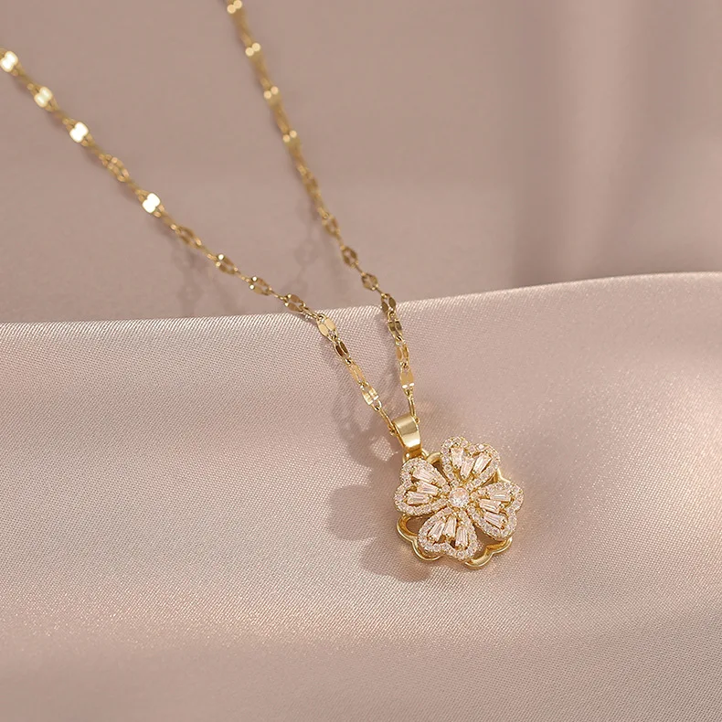 Colar feminino com pingente de coração giratório, flores e amor, um acessório simples e charmoso para realçar seu visual. — foto 10