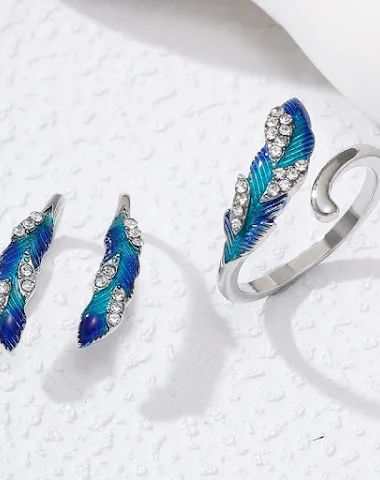 Bright blue feather earring ring alloy earring, elegant and eye-catching. Perfect for enhancing your style and adding a 