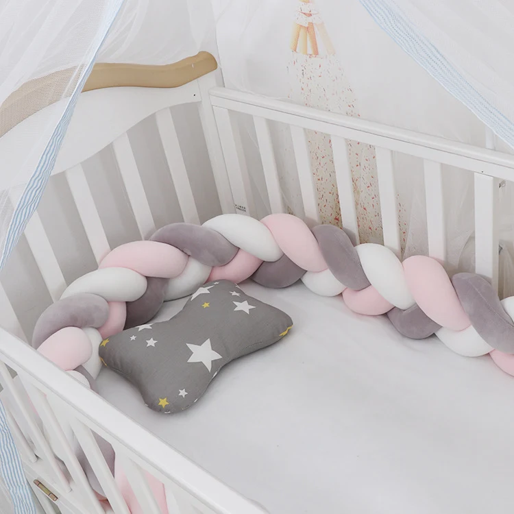 Paracolpi per lettino neonato a treccia cuscino annodato. Bumper per culla, protezione e decorazione stanza bimbi, sicurezza e comfort. — foto 23