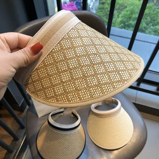 Title 7, High Quality Shade Straw Plaid Sun Hat offers s...