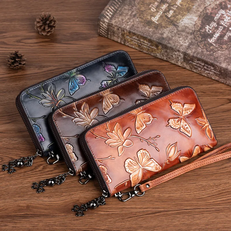 Vintage clutch voor dames met persoonlijkheid. Stijlvolle handtas voor avondjes uit of speciale gelegenheden. Draag je essentials in stijl. — foto 17