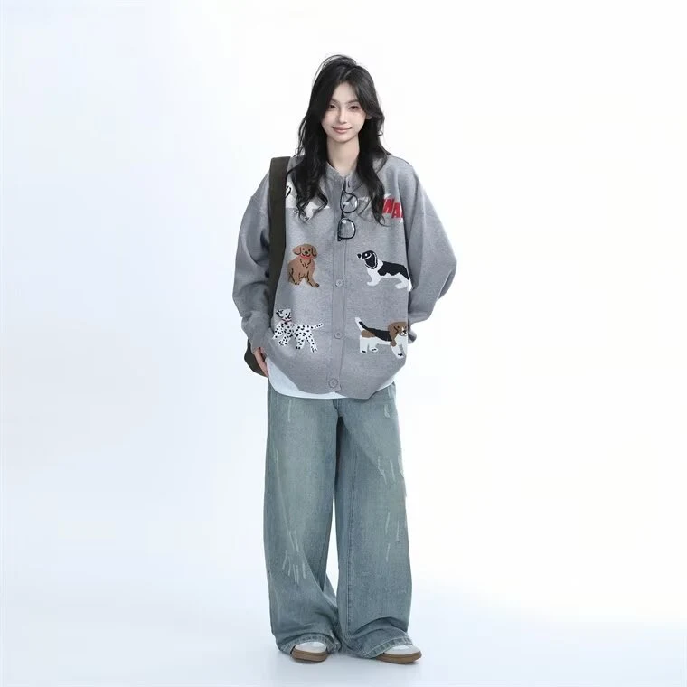 Cardigã de malha cinza americano feminino com gola redonda. Conforto e elegância para diversas ocasiões. — foto 5