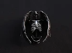 Pingente masculino vintage Old Guard em prata de lei. Um acessório clássico e elegante para homens, ideal para complementar seu estilo pessoal. — foto 4