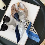 Blue Edge White Leopard Print