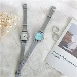 Pemperamento literario retro pequeño y exquisito Reloj simple — foto 7