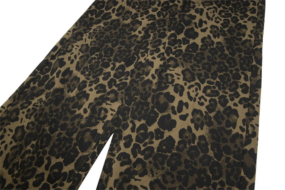 American High Street Retro Distressed Leopard Print Loose Jeans. Effortless style and comfort with a relaxed fit, perfec — photo 3
