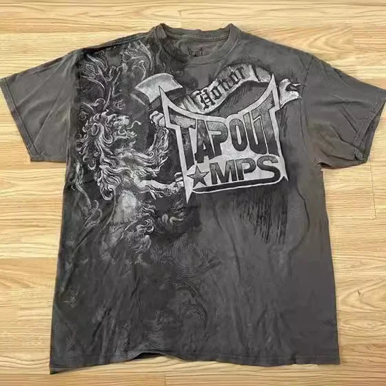 Camiseta Redonda Hip Hop Estilo Harajuku Retro. Conforto e estilo urbano autêntico. Perfeita para um visual descolado e cheio de atitude. — foto 7