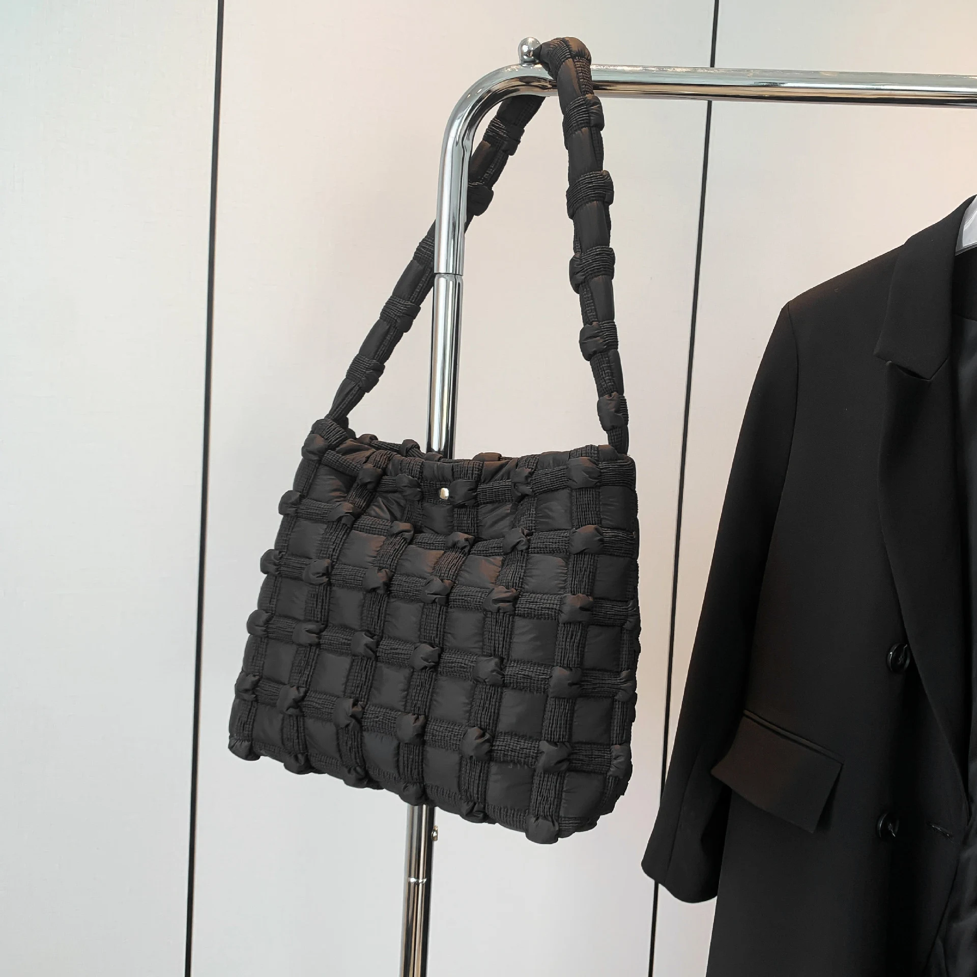 Title 6, Bolso de hombro grande y versátil para mujer, c...