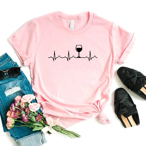 Title 2, Camiseta de manga curta estampada com copo de v...