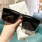 Sand Black Frame
