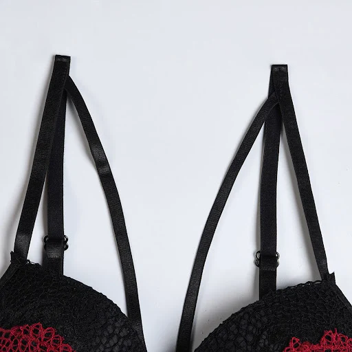 Title 14, Completo lingerie sexy con cintura a nappe, cuc...