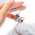Colar Retrô com Caixa de Álbum Amor Zircônia para Mulheres. Colar personalizado, corrente de clavícula e joia. Perfeito para presentear e amar. — foto 7
