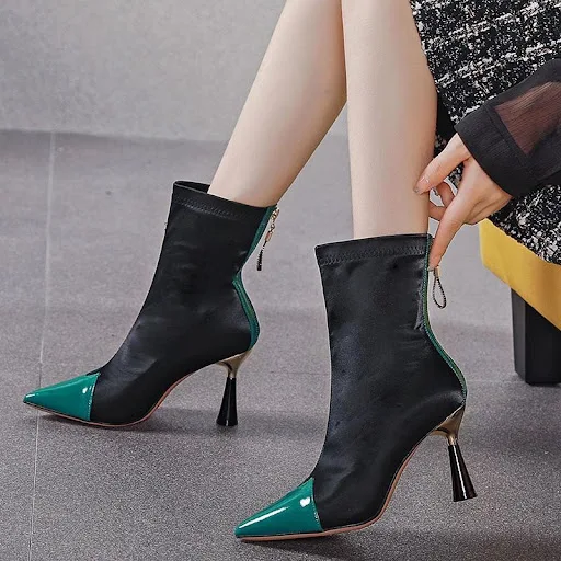 Title 2, Botas curtas femininas de bico fino, salto agul...