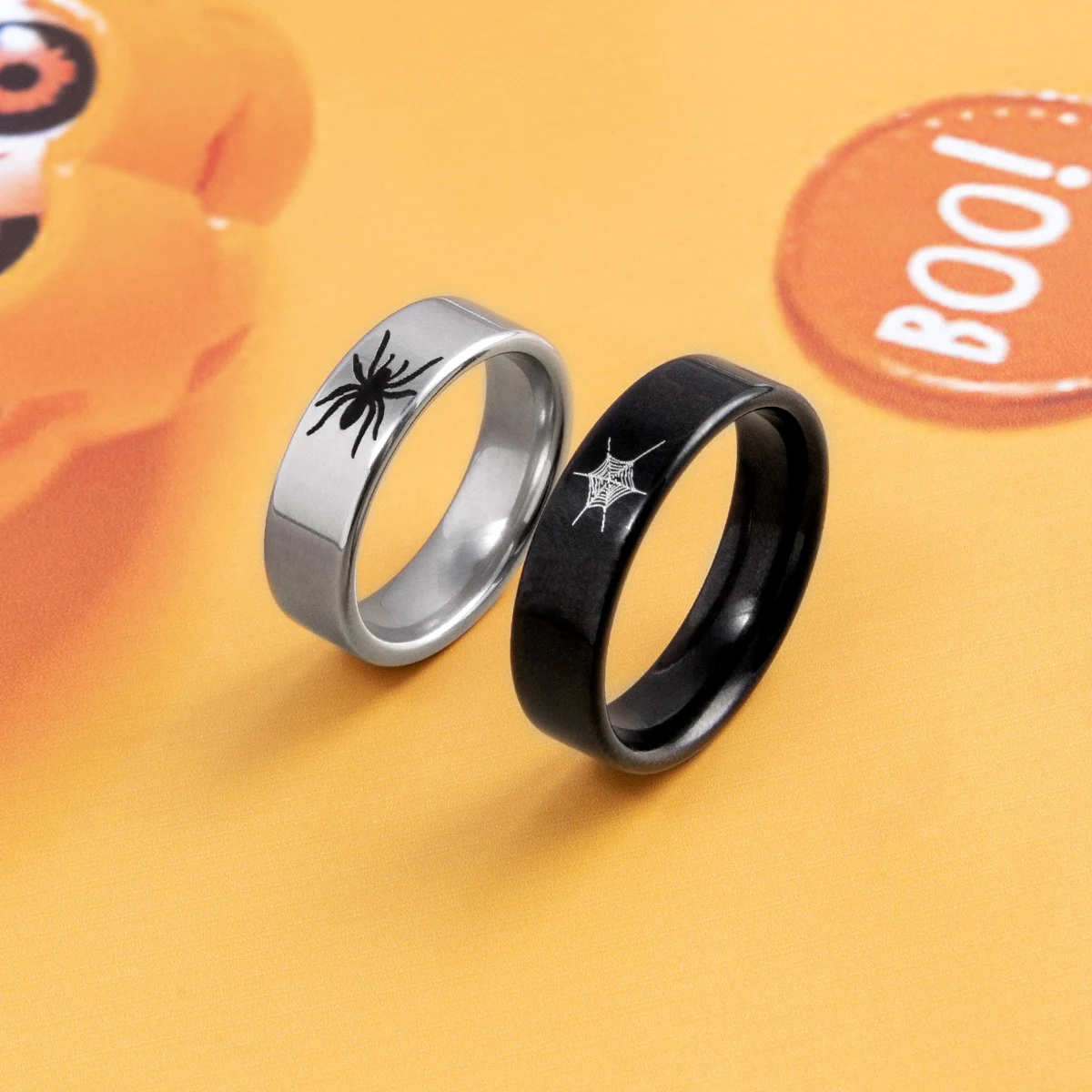 Halloween roestvrijstalen spinnenweb ring, gepersonaliseerd in hiphop stijl. Een opvallende accessoire voor een unieke Halloween look. — foto 9