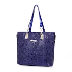 Patent leather shoulder bag for women. A stylish and versatile accessory, perfect for everyday use or special occasions. — photo 6