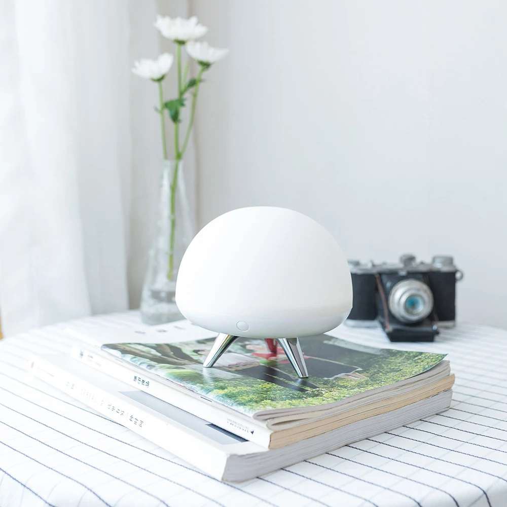 Title 4, USB charging small white pat light, touch sensi...