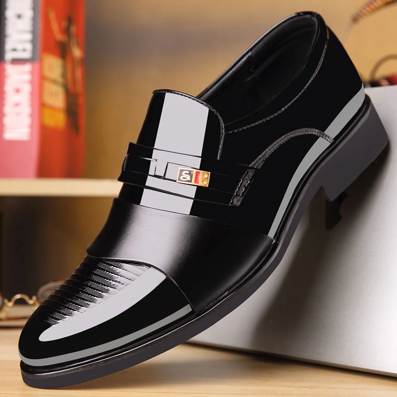 Zwarte casual leren schoenen, comfortabel en veelzijdig voor dagelijks gebruik. Perfect voor een relaxte, stijlvolle look, geschikt voor elke informele gelegenheid. — foto 5