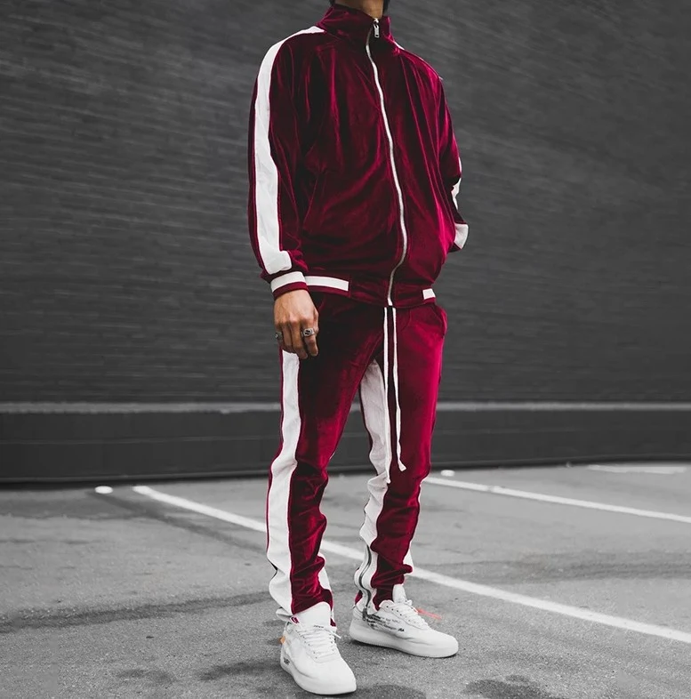 Terno Esportivo Casual Dourado de Veludo com Contraste para Homens. Conforto e estilo inigualáveis. Perfeito para um visual esportivo e sofisticado. — foto 8