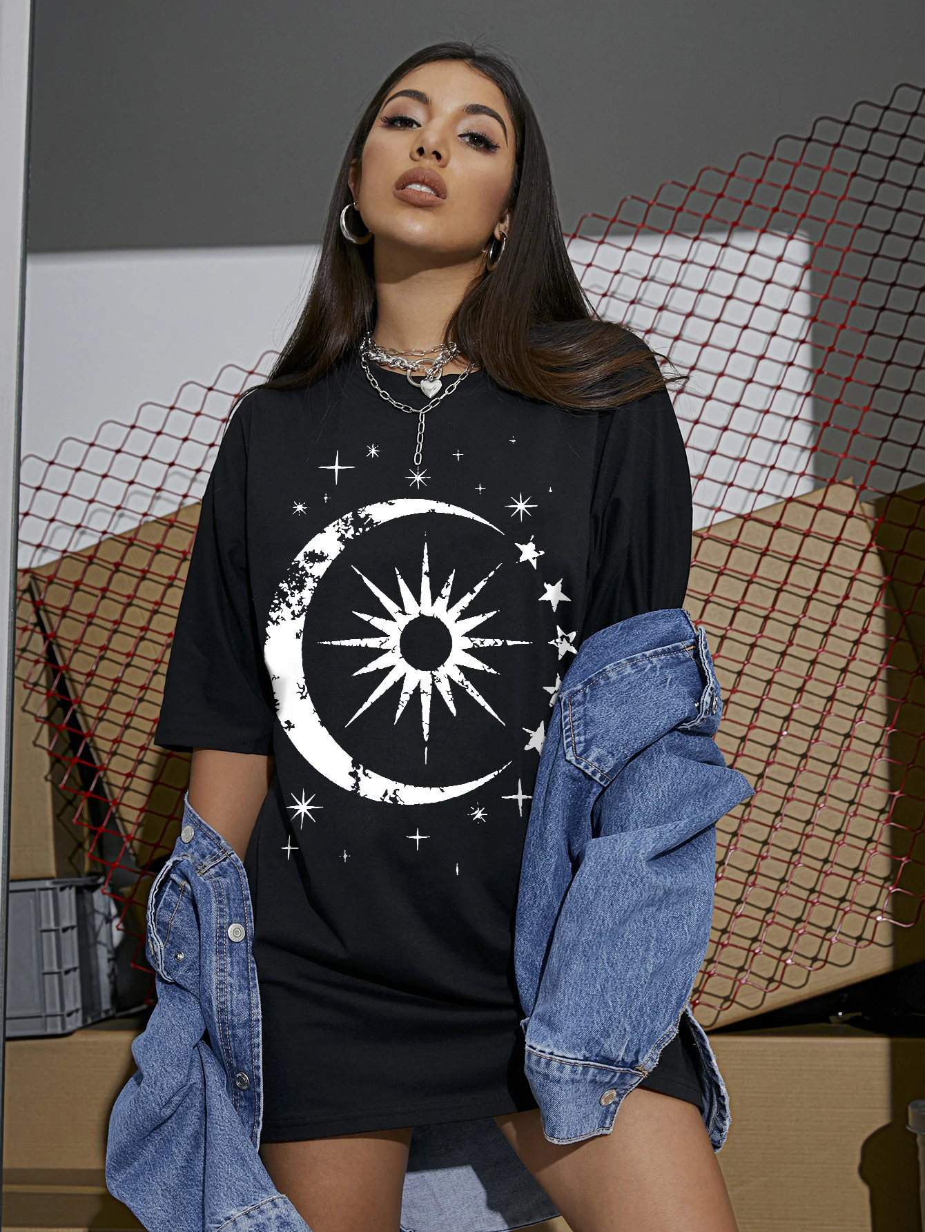 T-shirt da donna a maniche corte, girocollo, di media lunghezza, taglie forti — foto 16
