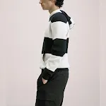 Jaqueta de moletom com capuz masculina, casual e solta. Perfeita para um visual descontraído e confortável no dia a dia. Sinta o conforto e a moda em um só produto. — foto 2