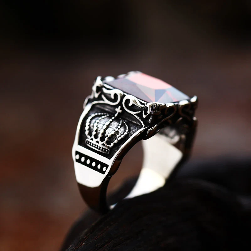 Europese en Amerikaanse Retro Roestvrijstalen Ring met Kroonpatroon – Klassieke elegantie voor een tijdloze look. Duurzame ring voor dagelijks gebruik. — foto 1