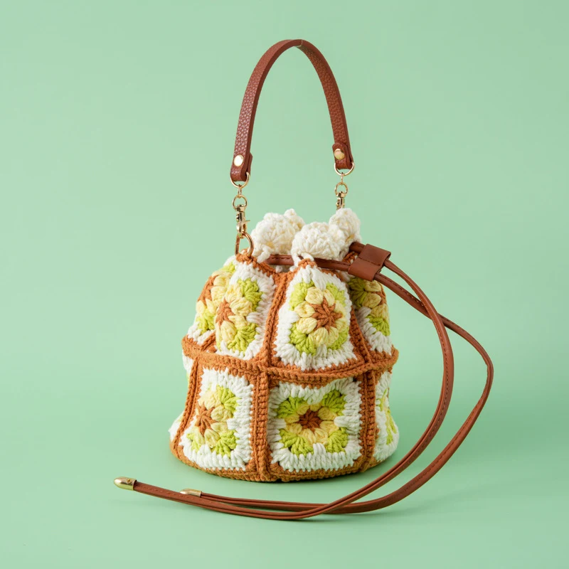 Bolsa de mão de crochê com fio Xuefei tecido e cordão, padrão caleidoscópio, feita à mão, para um visual elegante e prático. — foto 6