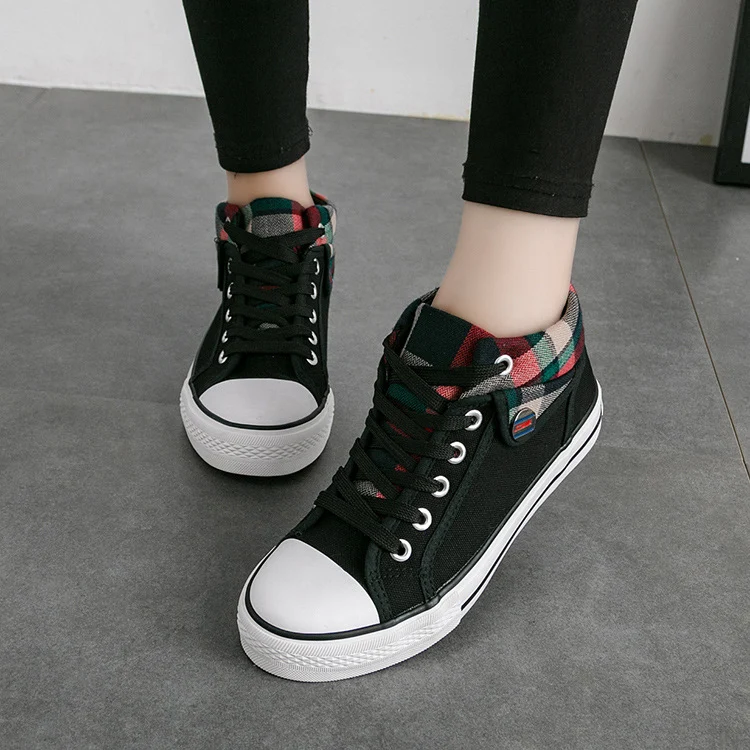 Women's flat canvas shoes, comfortable and stylish for everyday wear. Perfect for casual outfits. Lightweight and versat — photo 3