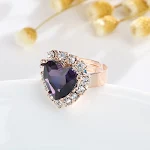 Colar com pingente com cristal de amor, uma joia elegante que expressa carinho. Presente perfeito para demonstrar afeto e criar lembranças duradouras. — foto 14