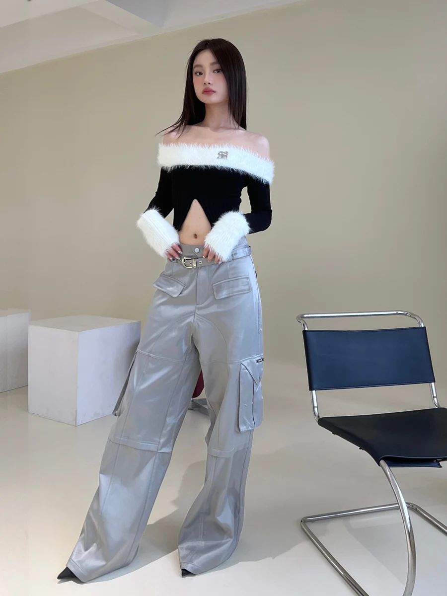 Title 3, Pluche off-shoulder top met lange mouwen. Zacht...