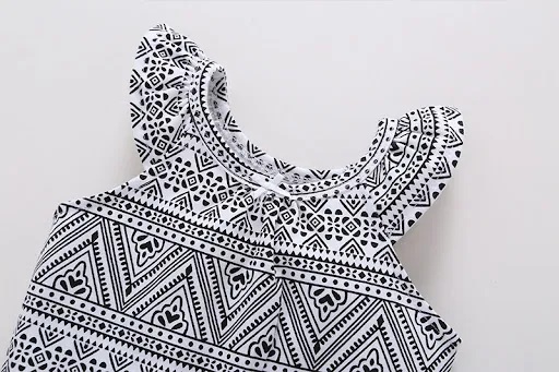Title 17, Conjunto de cinco peças de verão para meninas. ...