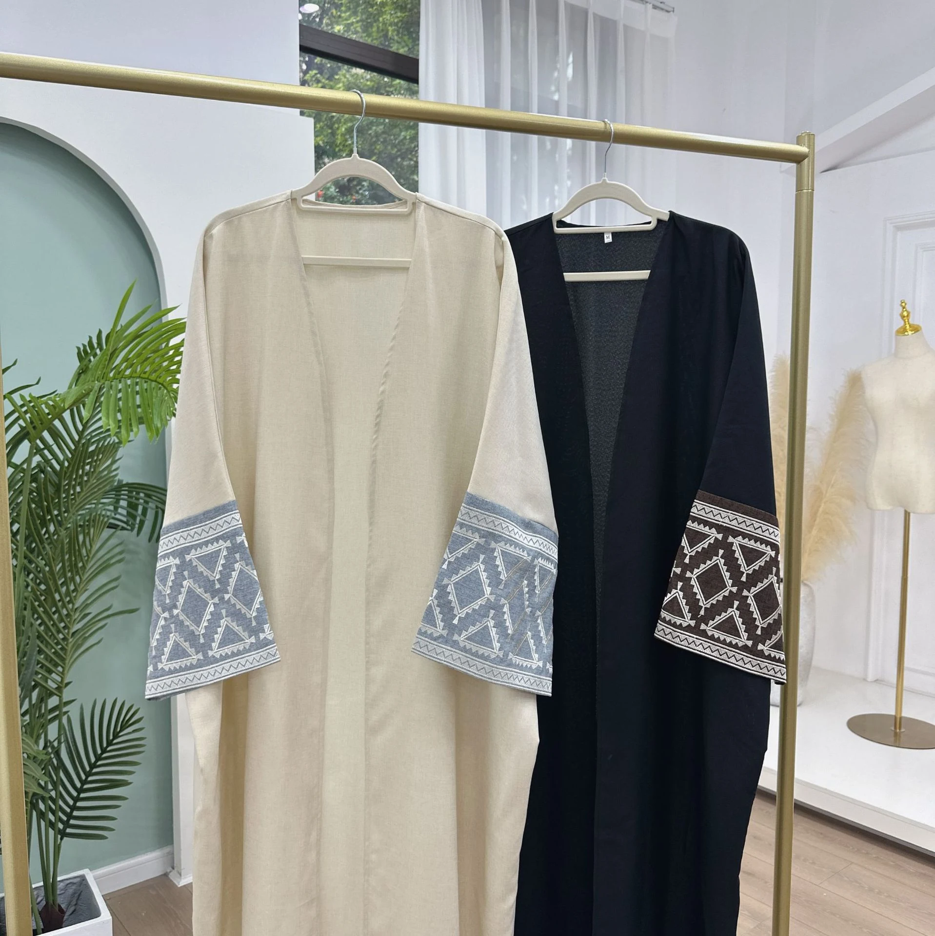 Title 21, Fashion Embroidered DUBAI Turkish Elegant Cardi...