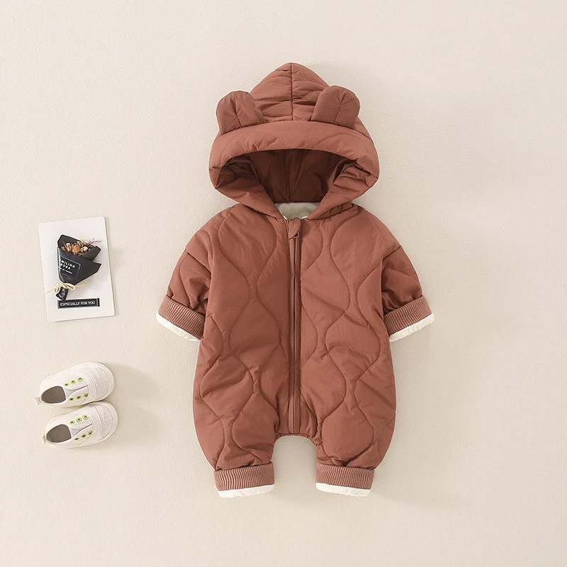 Roupa de inverno grossa e quente para bebês, homens e mulheres. Ideal para manter seu bebê aquecido e confortável durante o inverno rigoroso. — foto 4
