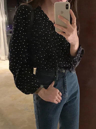 Title 12, Polka Dot Gentle All-match Shirt
