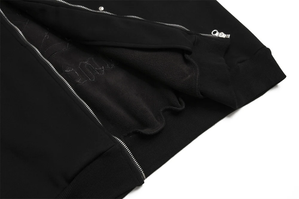 Dark Symbol Paste Cloth geborduurde en geborstelde hoodie. Comfortabel, warm en ideaal voor een casual en stijlvolle look. — foto 7