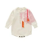 Body de lã bordado com tassel para bebê, manga longa, perfeito para recém-nascidos. Macio, confortável e ideal para manter seu bebê quentinho. — foto 1