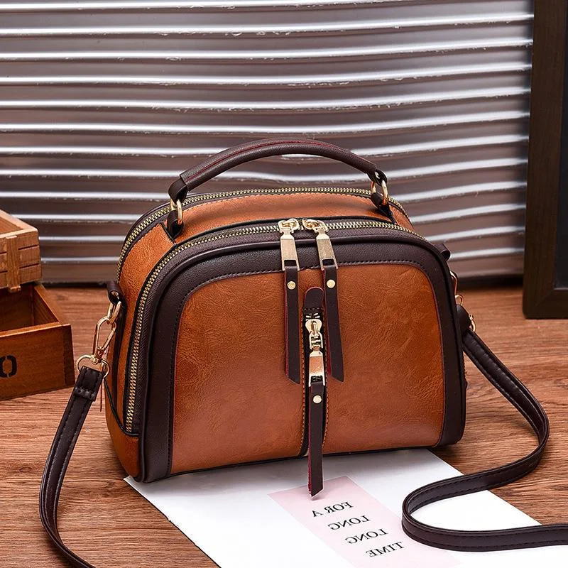 Bolsa mensageiro retrô quadrada pequena feminina, bolsa de mão. Compacta, charmosa e perfeita para carregar seus pertences com estilo e praticidade. — foto 2