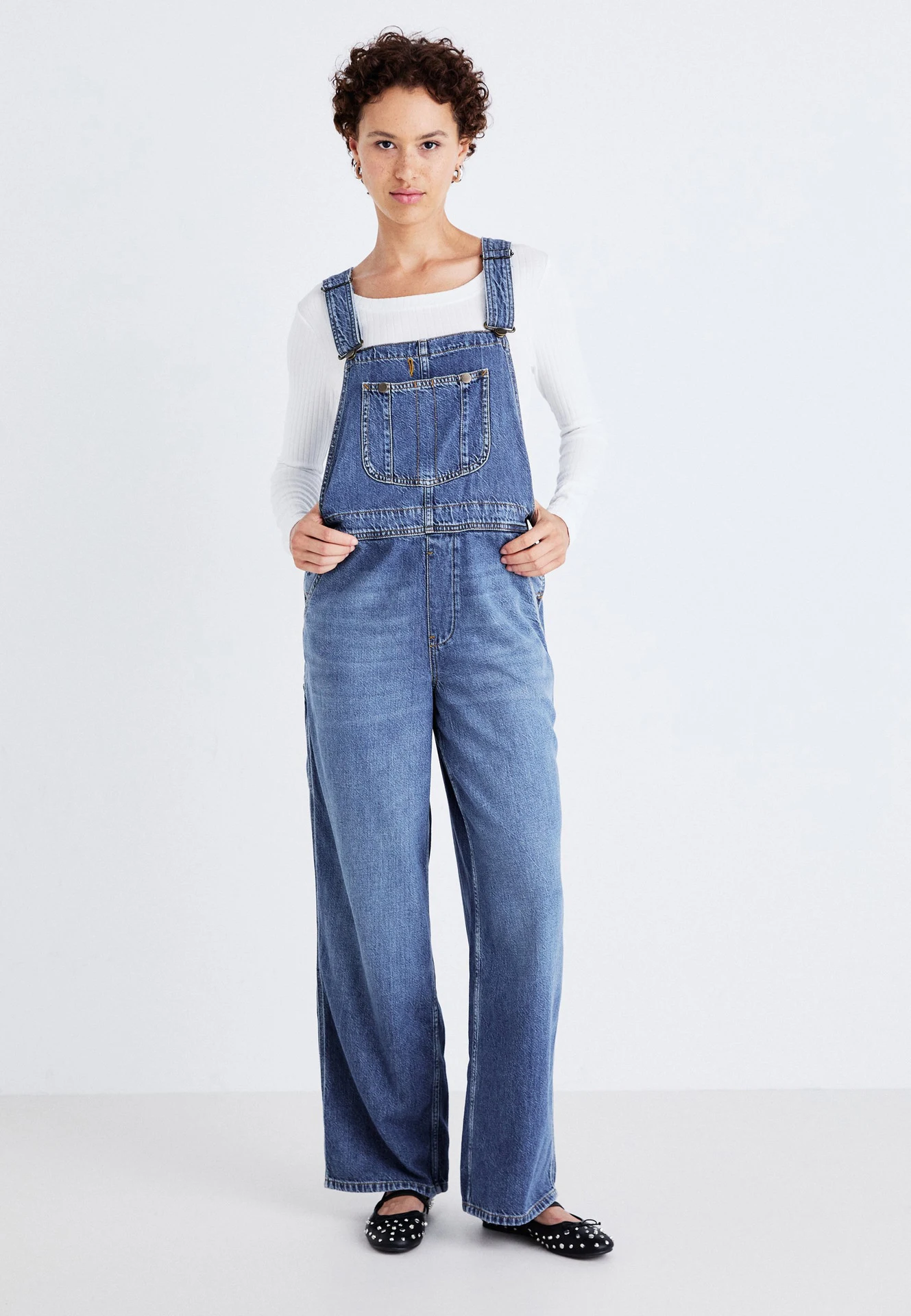 Title 5, Calças suspensas jeans femininas soltas e emagr...
