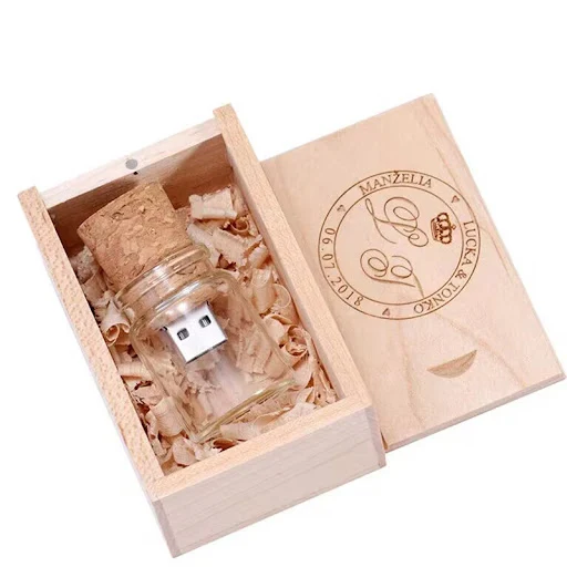 Title 2, Clé USB Bouteille à Souhaits en Bois – Stockez ...