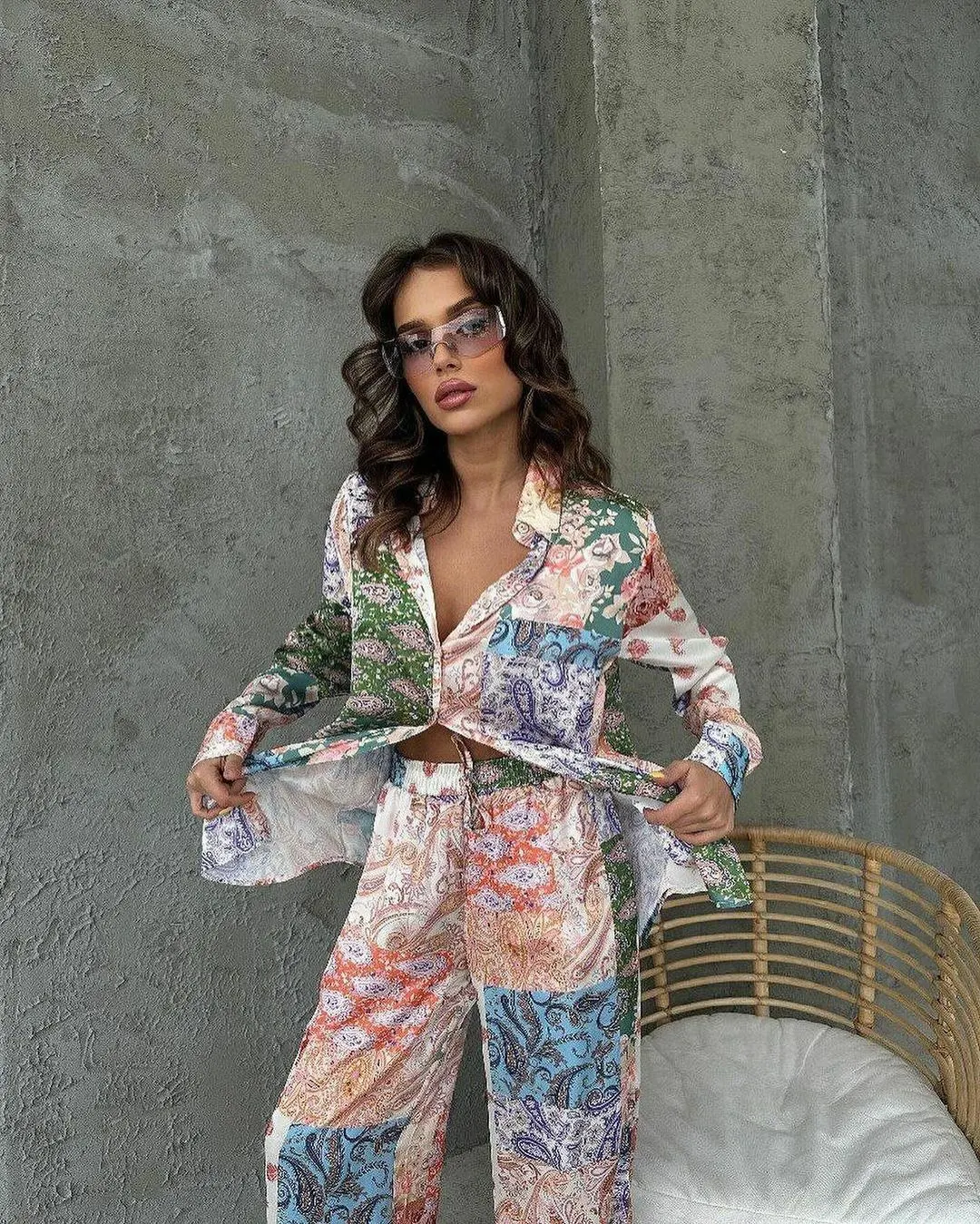 Title 13, European And American National Style Printed Lo...
