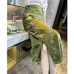 Women's Casual Mid-waist Retro Vintage Green Skirt. Embrace timeless style and comfort with this versatile skirt, perfec — photo 1
