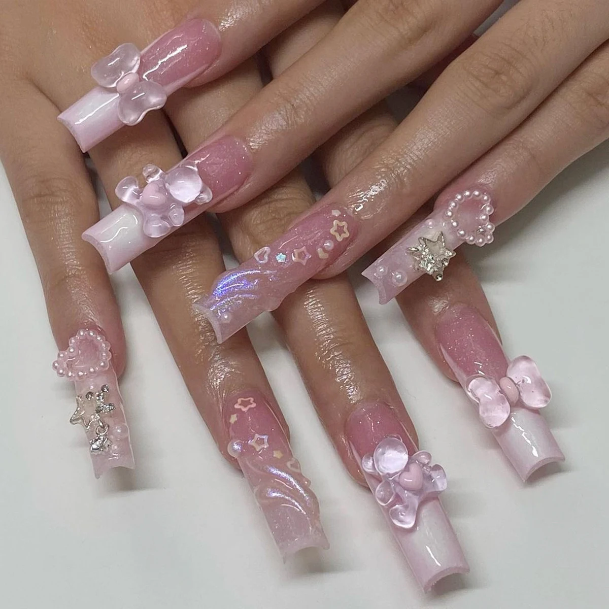 Butterfly Manicure Wear Mid-length Nail Tips for easy application. Get the perfect manicure look with butterfly-inspired — photo 13