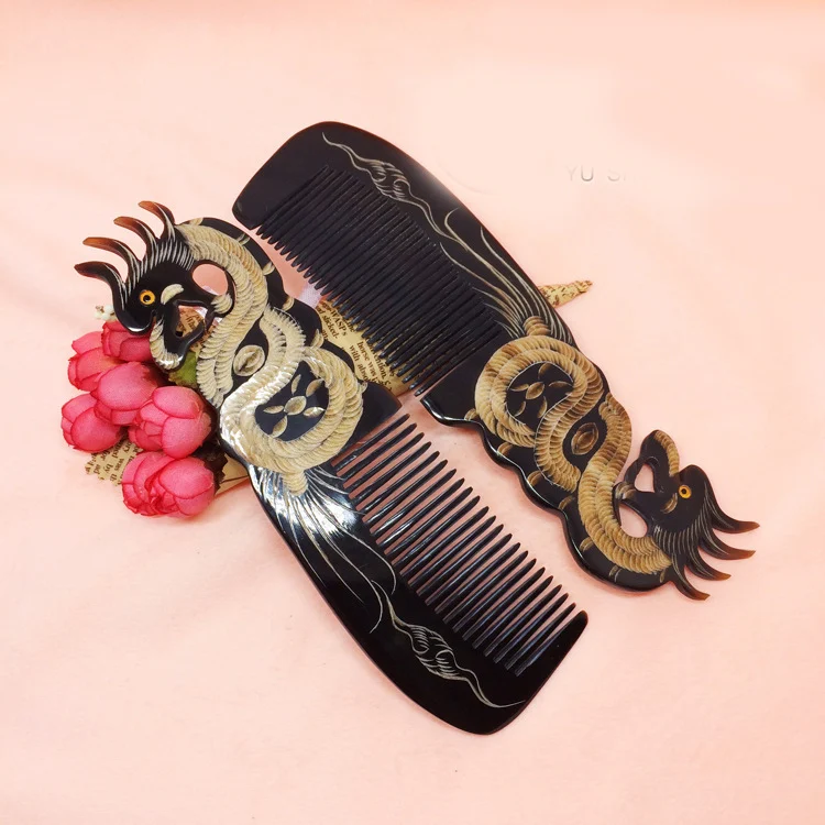 Pente autêntico grande de chifre de boi entalhado Dragão Fênix. Desembaraça, massageia o couro cabeludo, promovendo um cabelo mais forte e brilhante. — foto 1
