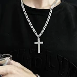 Colar masculino com pingente de cruz simples e personalizado, cartão e caixa de presente. Um presente único e significativo. — foto 11