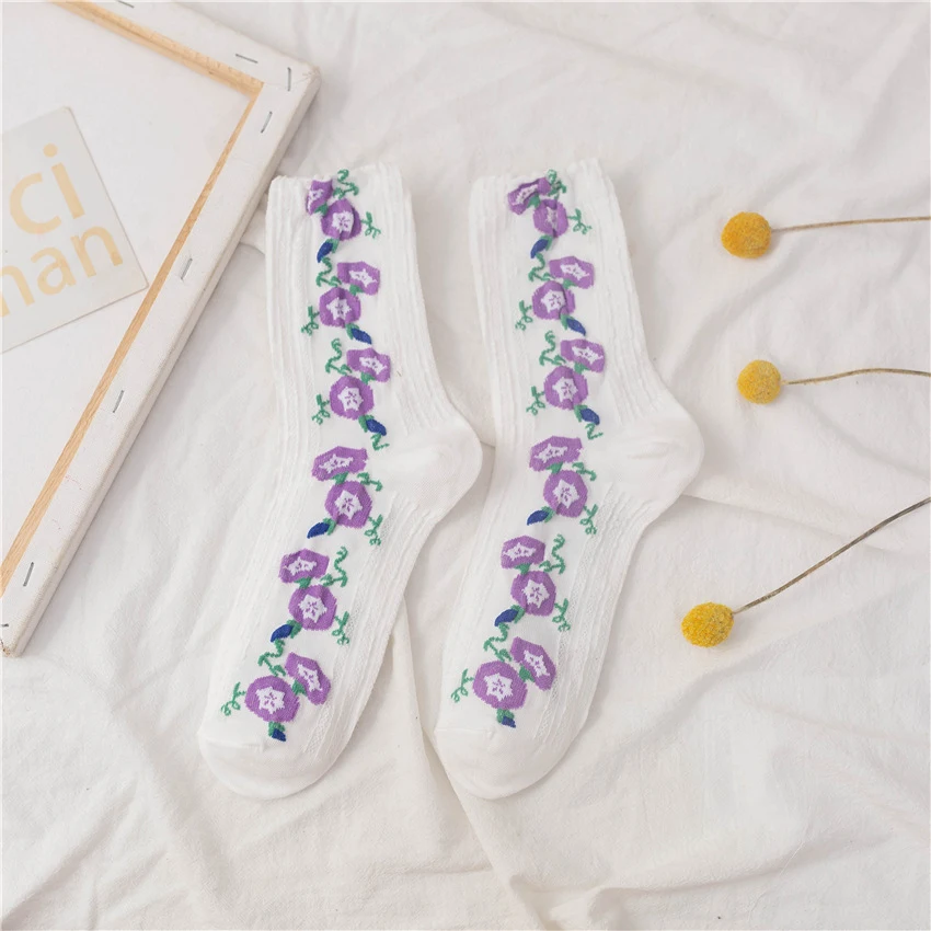 Title 3, Thin Lolita Twist Medium Socks – Feminine flair...